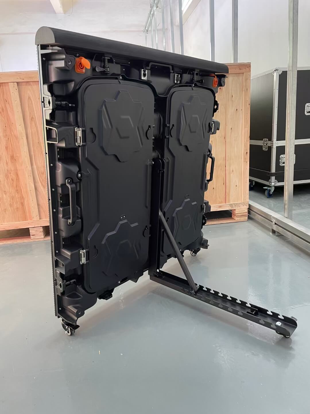 960×960mm Stadium Perimeter LED Display with Wheels | Portable Sports LED Screen - Image 2